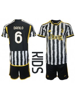 Otroški Nogometna dresi replika Juventus Danilo Luiz #6 Domači 2023-24 Kratek rokav (+ hlače)
